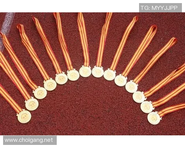 贺姓足球明星的辉煌历程与成就解析 贺姓足球明星的辉煌历程与成就解析